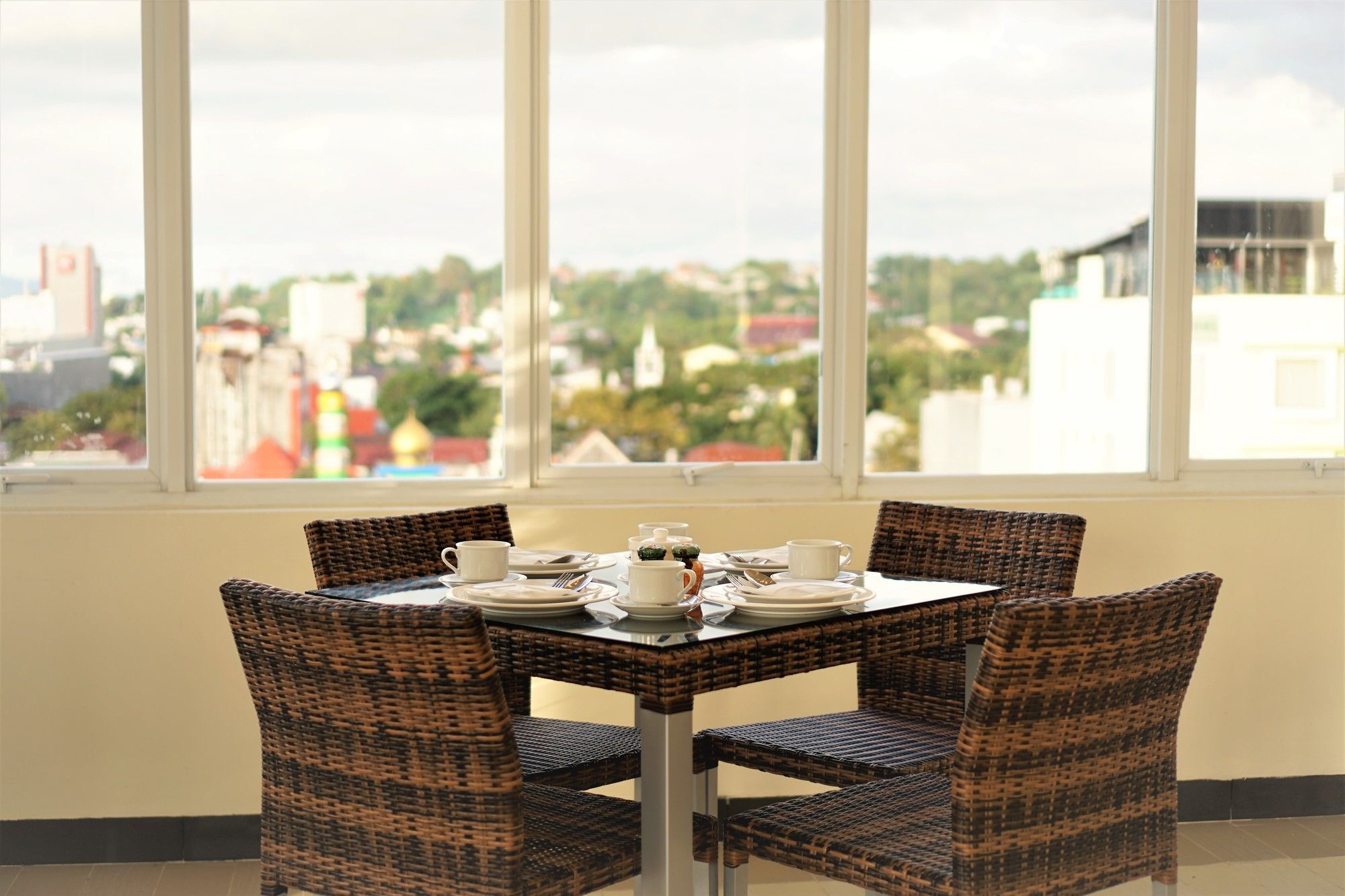 Big Fish Hotel Manado Exterior foto